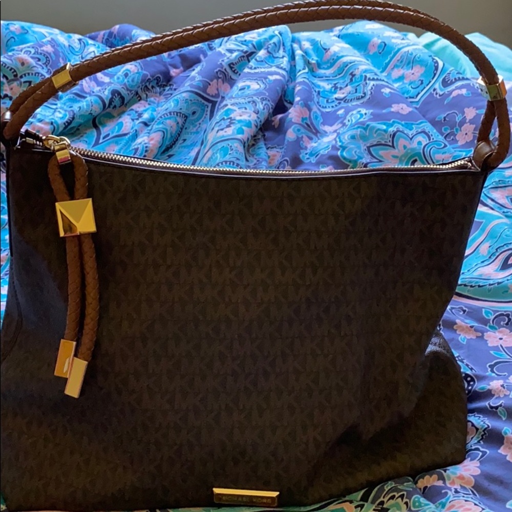 Micheal Kors  Handbag Set